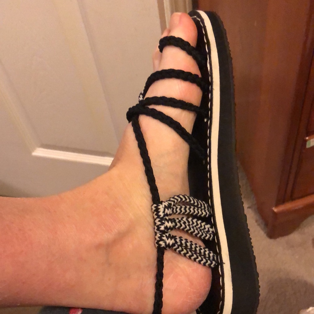 Sandals - Picture 4 of 5
